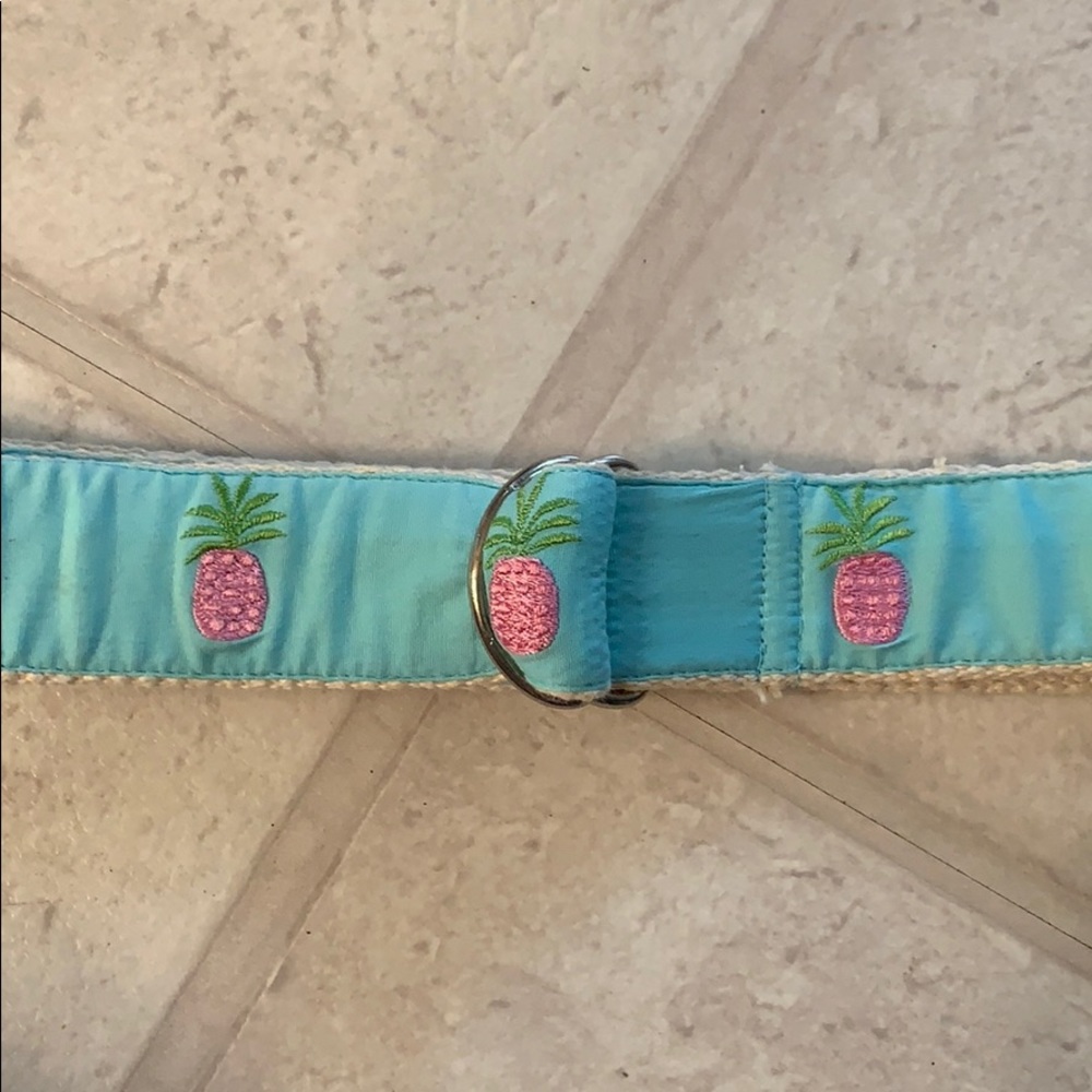 Lilypod pineapple belt